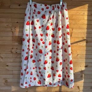 Skirt or Wrap Strawberry Print Terry After Swim or Shower Cottage Twee 29"